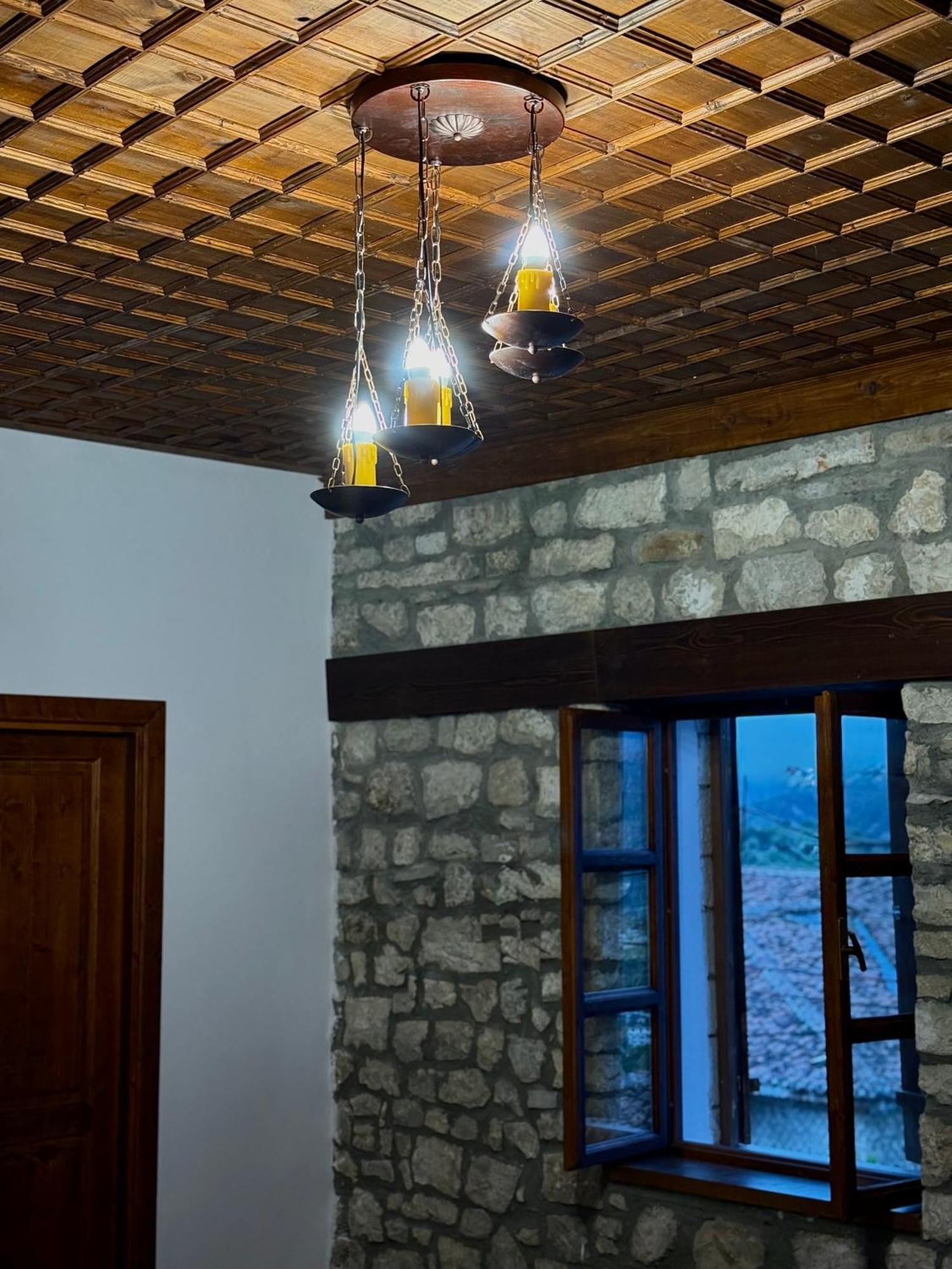 Merkaj, Castle Hotell Berat